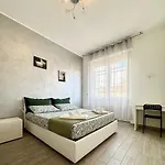 Lorena's Apartament *